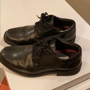 Madison Avenue Boys dress shoes